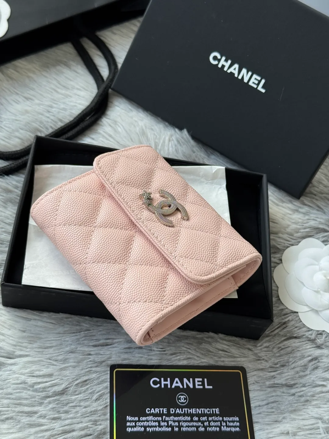 💰480💰 4050 autumn five-pointed star new tri-fold wallet chanel caviar cowhide made with rhombus pattern original quality. Exclusive real shot There is a coin bag inside that can hold hundred-yuan bills, coins and credit cards Number: 4810 Size: 10.5x11.5x3cm.