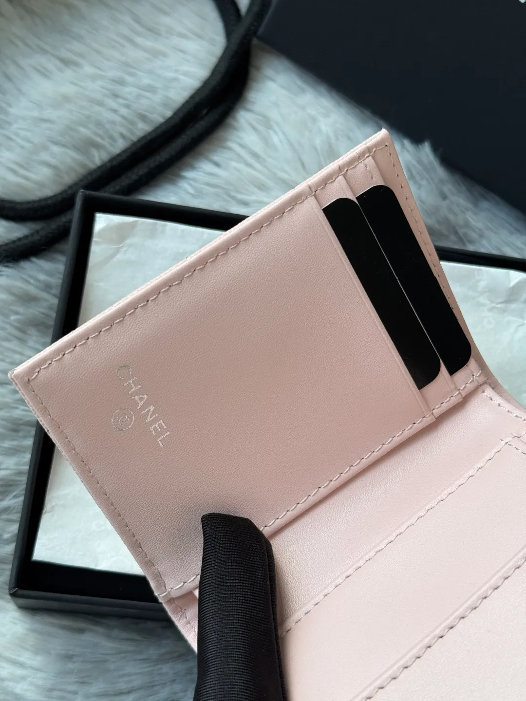 💰480💰 4050 autumn five-pointed star new tri-fold wallet chanel caviar cowhide made with rhombus pattern original quality. Exclusive real shot There is a coin bag inside that can hold hundred-yuan bills, coins and credit cards Number: 4810 Size: 10.5x11.5x3cm.
