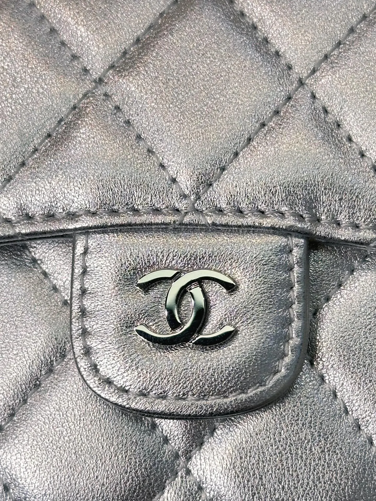 82288 silver sheepskin CF