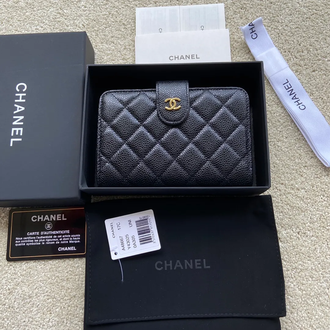Xiaoxiang imported Italian leather Item number: A48667 Price: 590