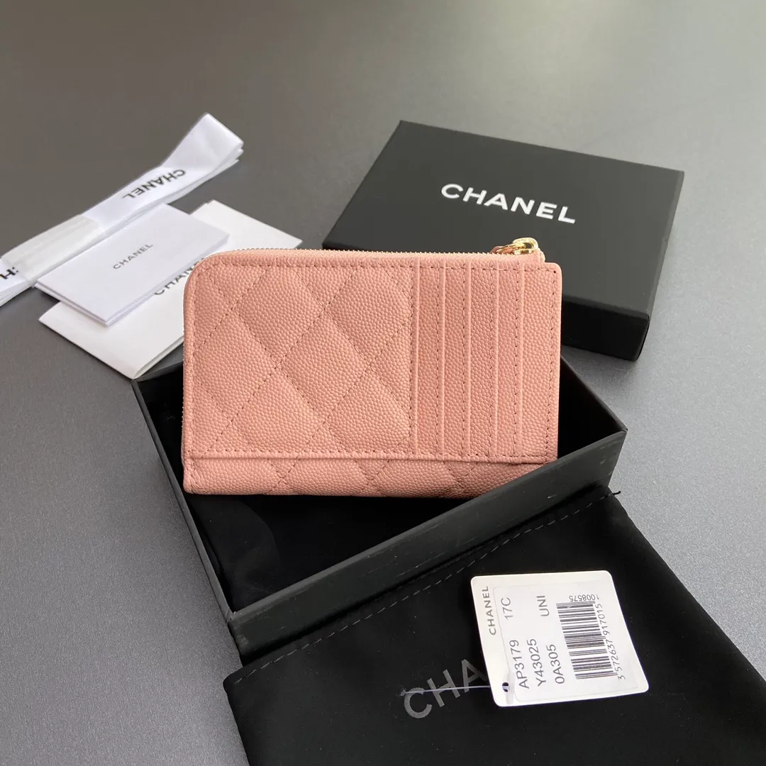 [Special grade hardware original leather] ¥320 Xiaoxiang small zipper bag card holder series Quilted card holder with iconic metal logo Gold tone metal hardware, special Italian imported leather 6 card slots, 1 small zipper bag No.: 3179 Pink ball gold Size: w13×h9×2cm
