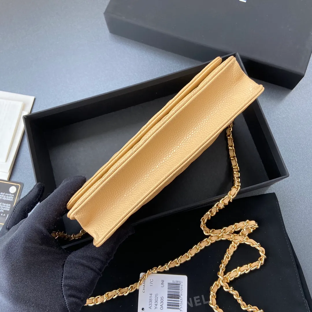 Snap button 600💰Xiaoxiang imported Italian calfskin Item number: A33814 Size: w20×h13×d3.5cm Color: apricot ball pattern gold steel mark
