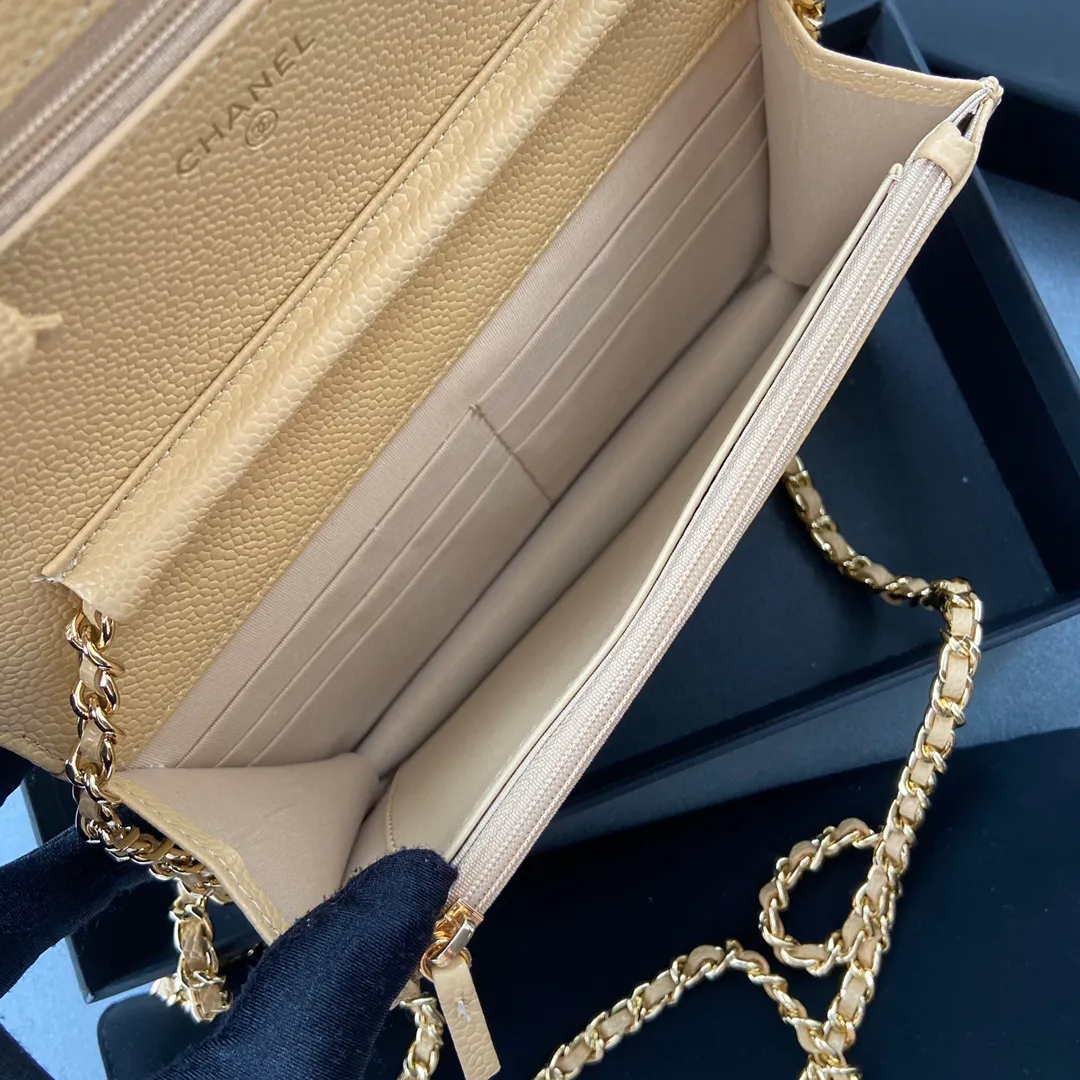 Snap button 600💰Xiaoxiang imported Italian calfskin Item number: A33814 Size: w20×h13×d3.5cm Color: apricot ball pattern gold steel mark