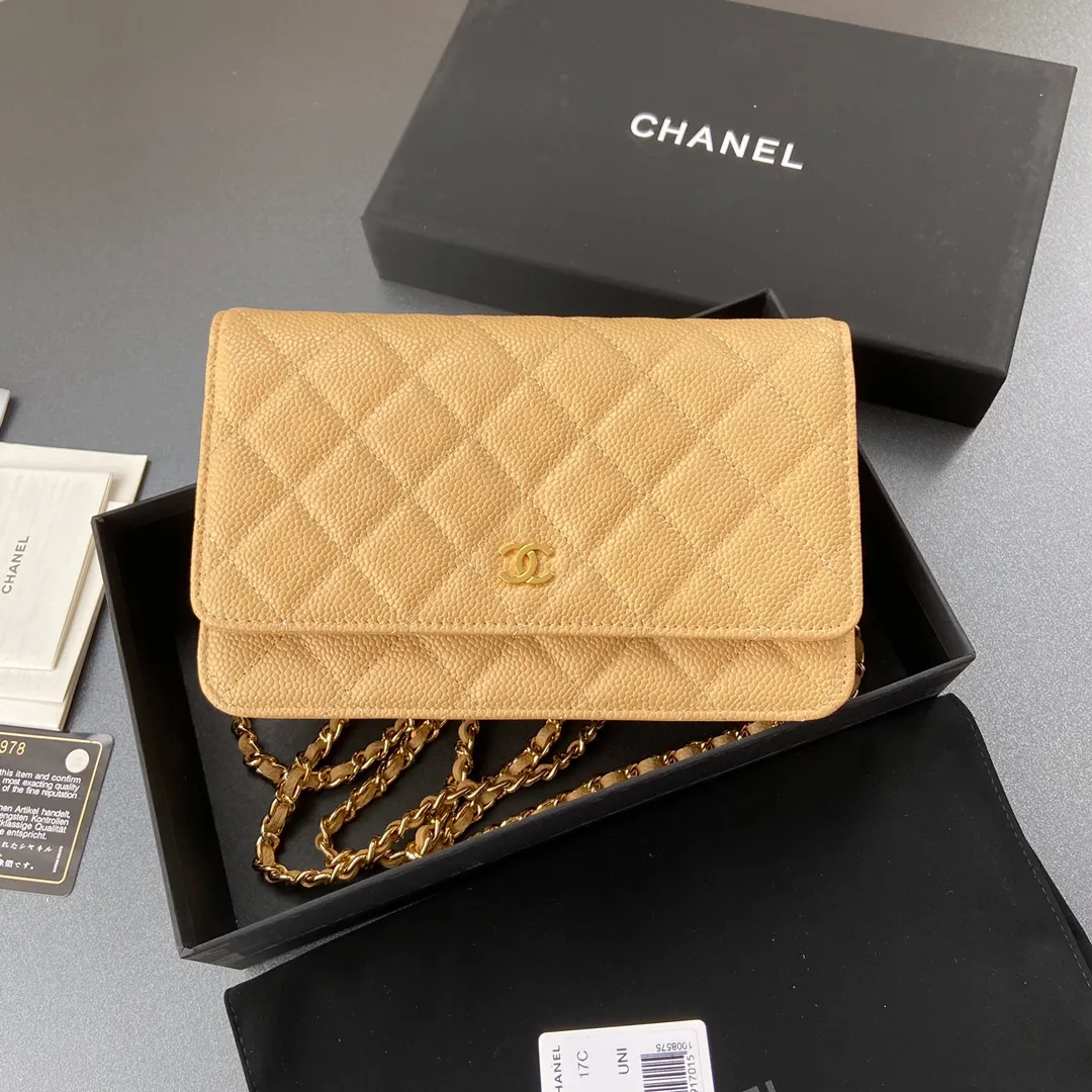 Snap button 600💰Xiaoxiang imported Italian calfskin Item number: A33814 Size: w20×h13×d3.5cm Color: apricot ball pattern gold steel mark