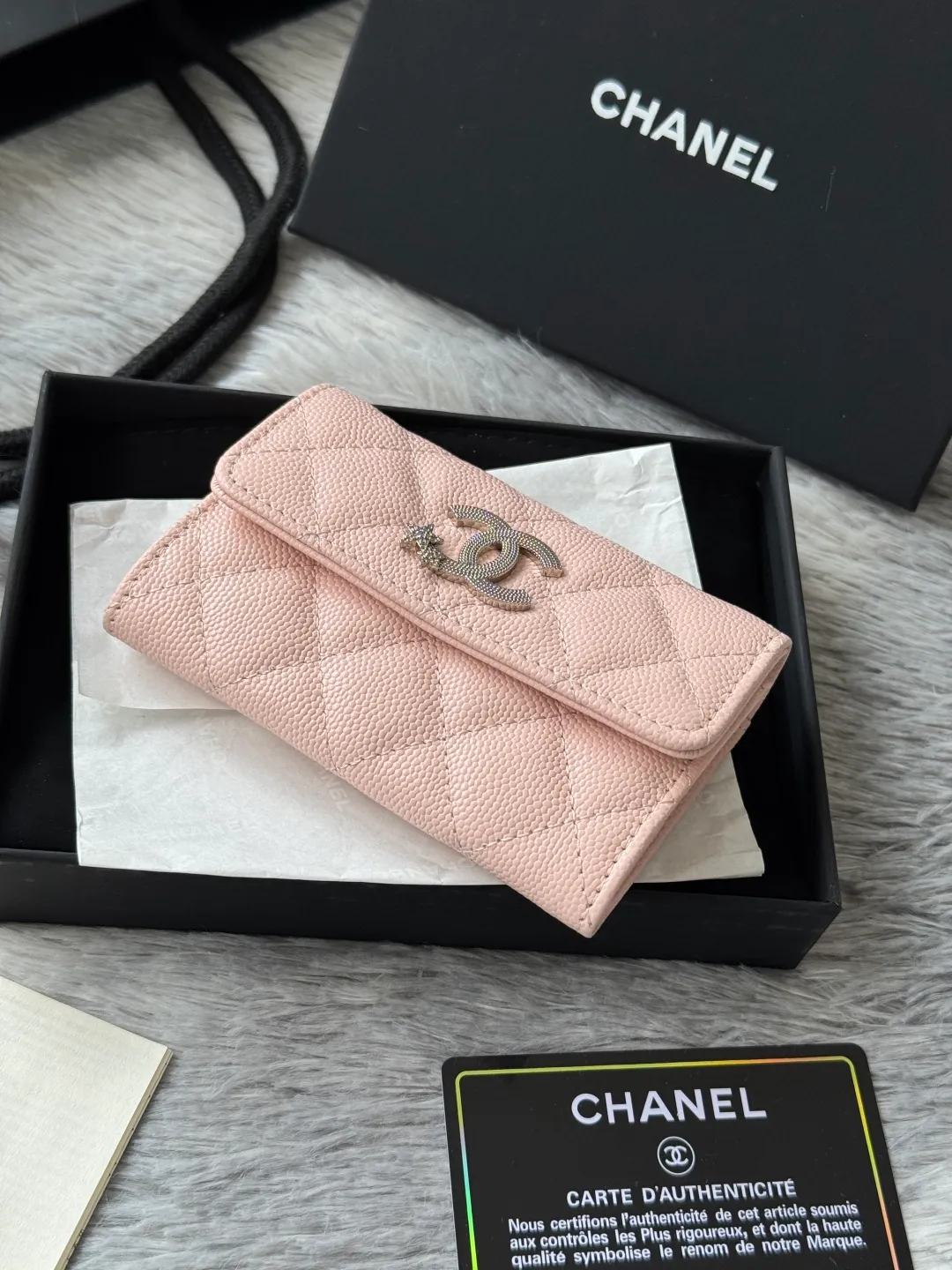 💰340 💰 4050 Autumn new product bi-fold card holder chanel hijab card holder can hold credit card and change made of caviar cowhide exclusive real shot with new luogo zipper compartment inside original single quality details are beautiful No.: 4812 size: 11x8.5x3cm