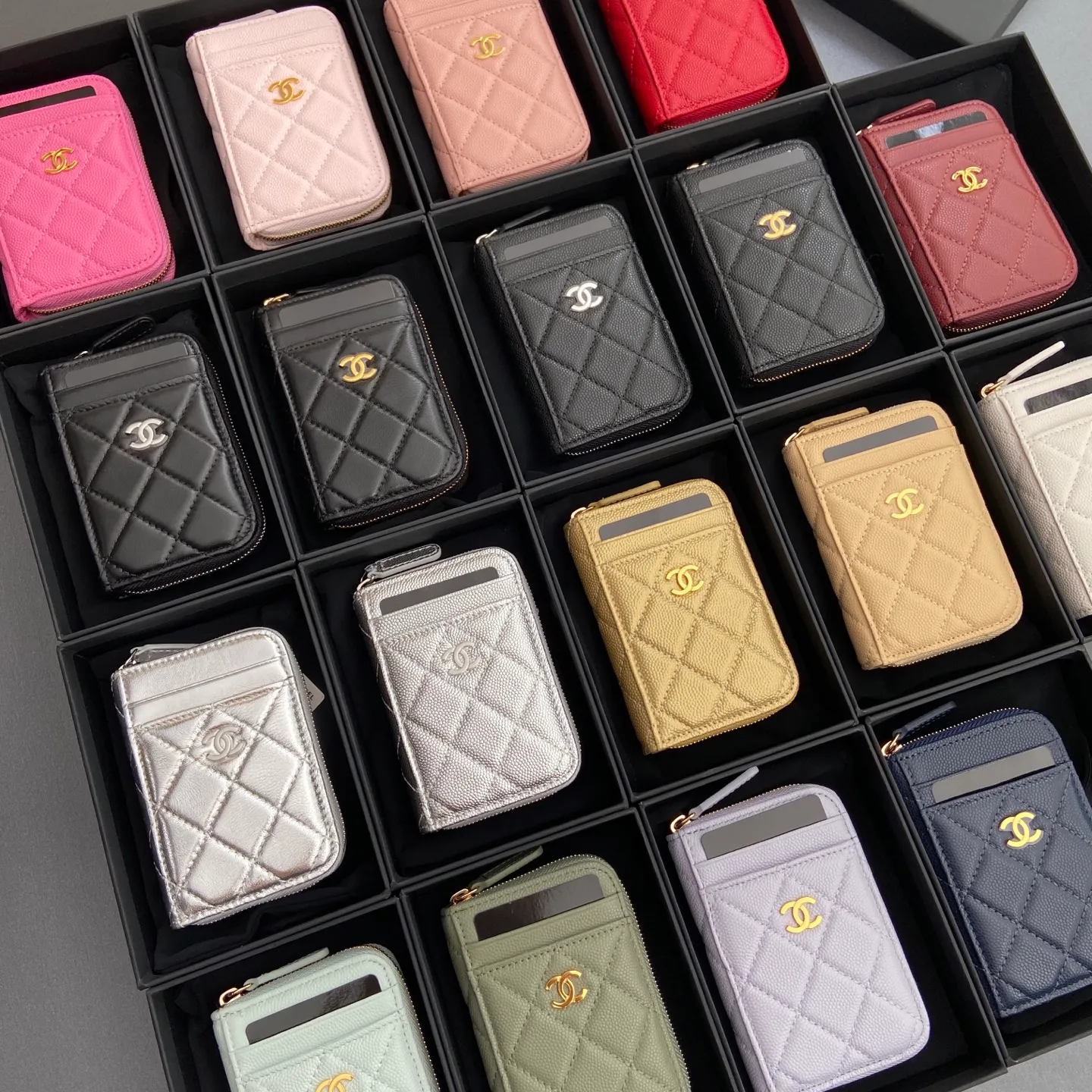 [Special grade hardware original leather] ¥280 Xiaoxiang small zipper bag card holder series with iconic metal logo, gold tone metal hardware, special Italian imported leather 2 card slots wallet bag, 4 card slots No.: 1650 Size: w11×h7.5×2cm