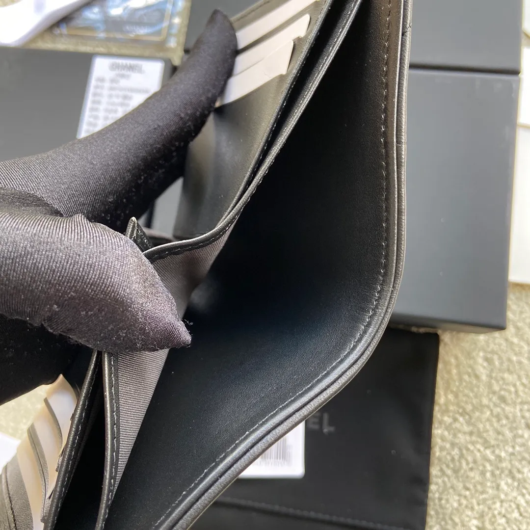 480💰Xiaoxiang imported Italian leather Item number: A80734 Size: W11.5×h10.5×d3cm Color: black sheepskin gold hardware