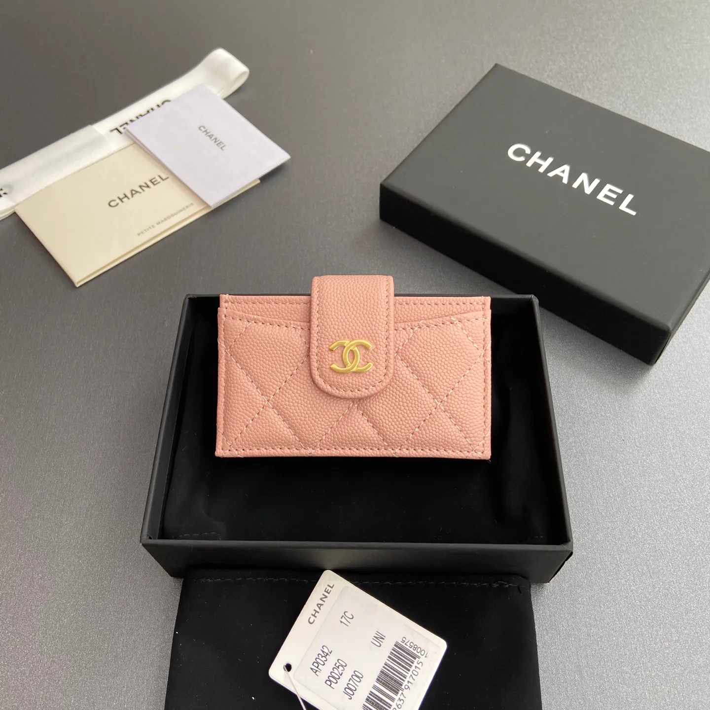 [Special grade hardware original leather] ¥400 Small fragrant organ multi-card slot card holder series with iconic metal logo Gold-toned metal hardware, exclusive Italian imported leather 6 card slots No.: 0342 Pink fine ball pattern gold steel mark Size: w10×h6×2cm