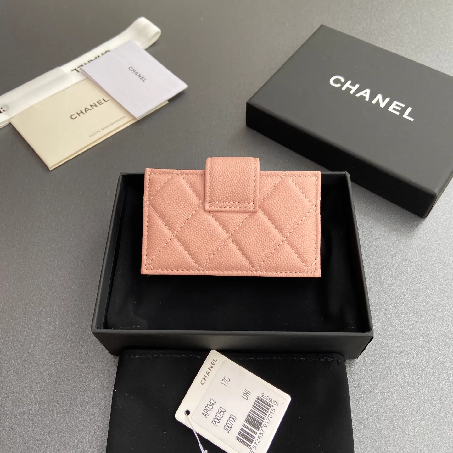 [Special grade hardware original leather] ¥400 Small fragrant organ multi-card slot card holder series with iconic metal logo Gold-toned metal hardware, exclusive Italian imported leather 6 card slots No.: 0342 Pink fine ball pattern gold steel mark Size: w10×h6×2cm