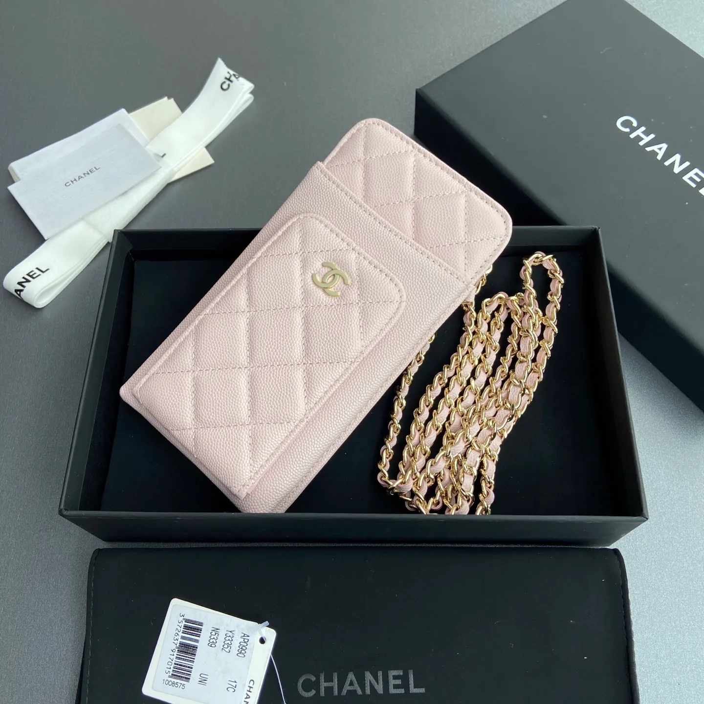 Xiaoxiang imported Italian grain cowhide Item number: AP1980 Price: 540 Color: light pink fine ball pattern gold buckle Size: w18.5×h9×d3cm
