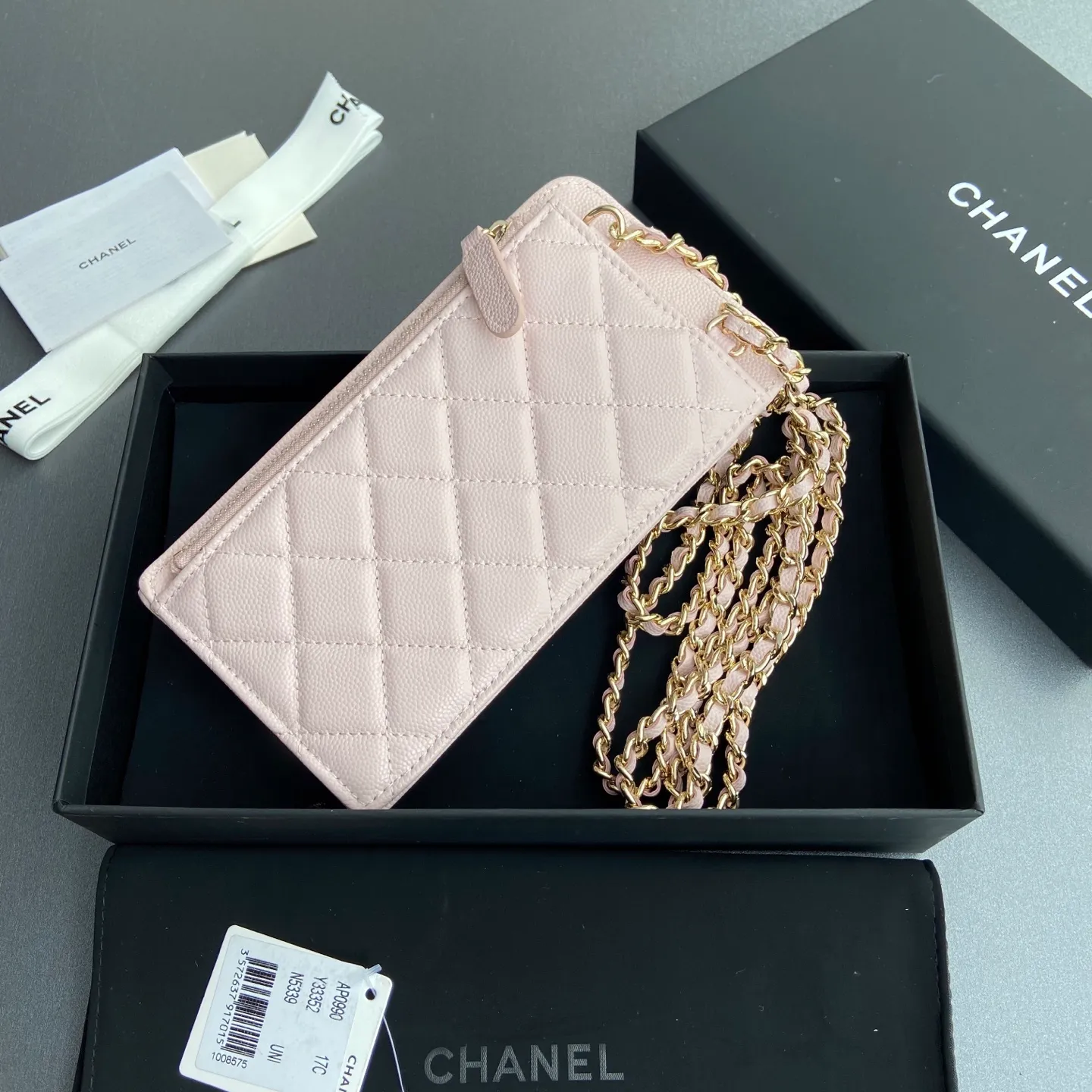 Xiaoxiang imported Italian grain cowhide Item number: AP1980 Price: 540 Color: light pink fine ball pattern gold buckle Size: w18.5×h9×d3cm