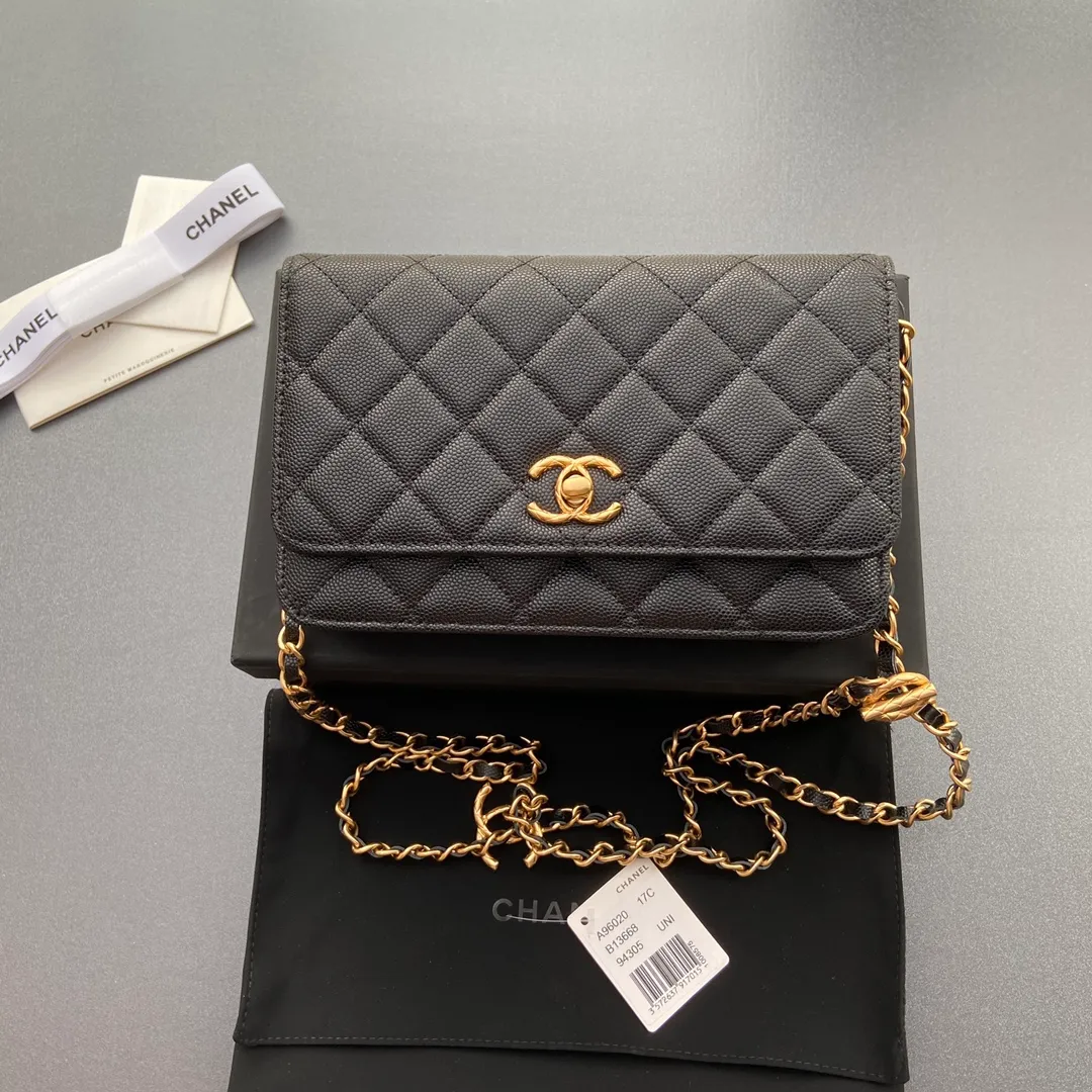 Xiaoxiang imported Italian grained calfskin item number: AP096020