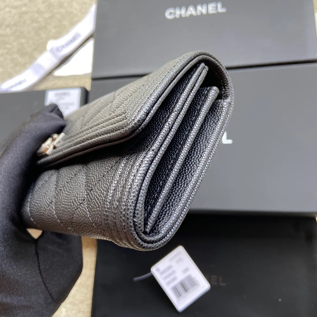 480💰Xiaoxiang imported Italian fine grain cowhide Item number: A80286 Size: w19×h10.5×d3cm Color: black fine ball pattern with silver mark