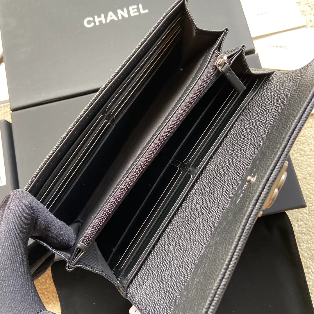 480💰Xiaoxiang imported Italian fine grain cowhide Item number: A80286 Size: w19×h10.5×d3cm Color: black fine ball pattern with silver mark