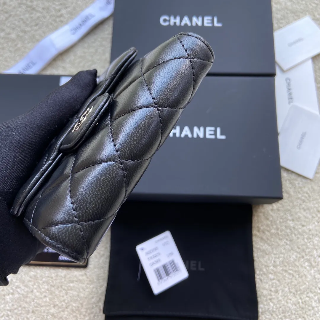 440💰Xiaoxiang imported Italian lambskin Item number: A82288 Size: w10.5×h11.5×d3cm Color: black lambskin silver steel mark