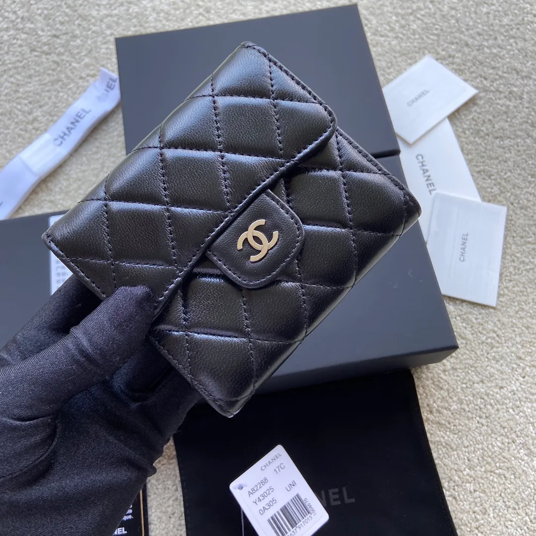 440💰Xiaoxiang imported Italian lambskin Item number: A82288 Size: w10.5×h11.5×d3cm Color: black lambskin silver steel mark