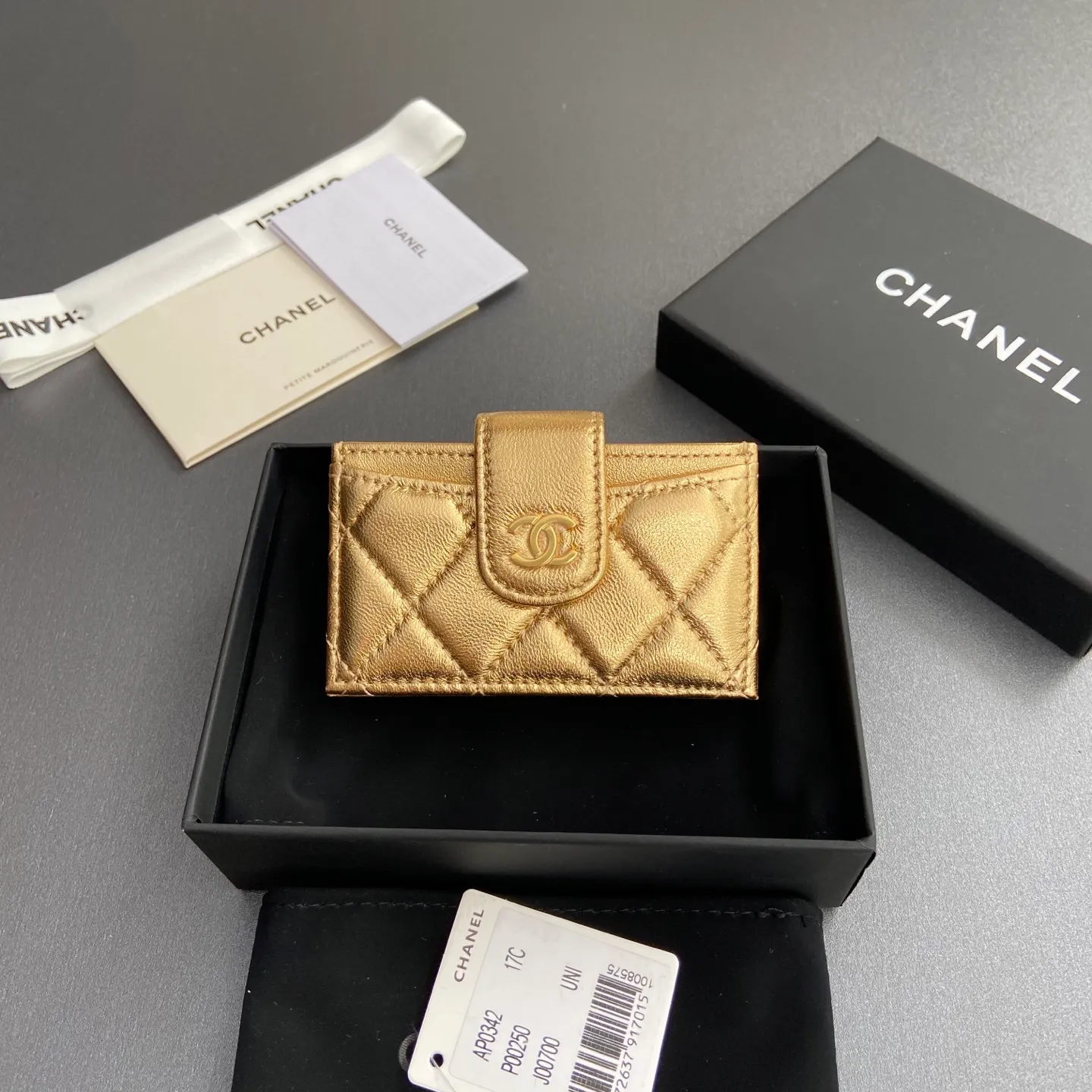 [Special grade hardware original leather] ¥400 Small fragrant organ multi-card slot card holder series with iconic metal logo, gold-toned metal hardware, exclusive Italian imported leather, 6 card slots, No.: 0342, golden sheepskin, golden steel mark, size: w10×h6×2cm