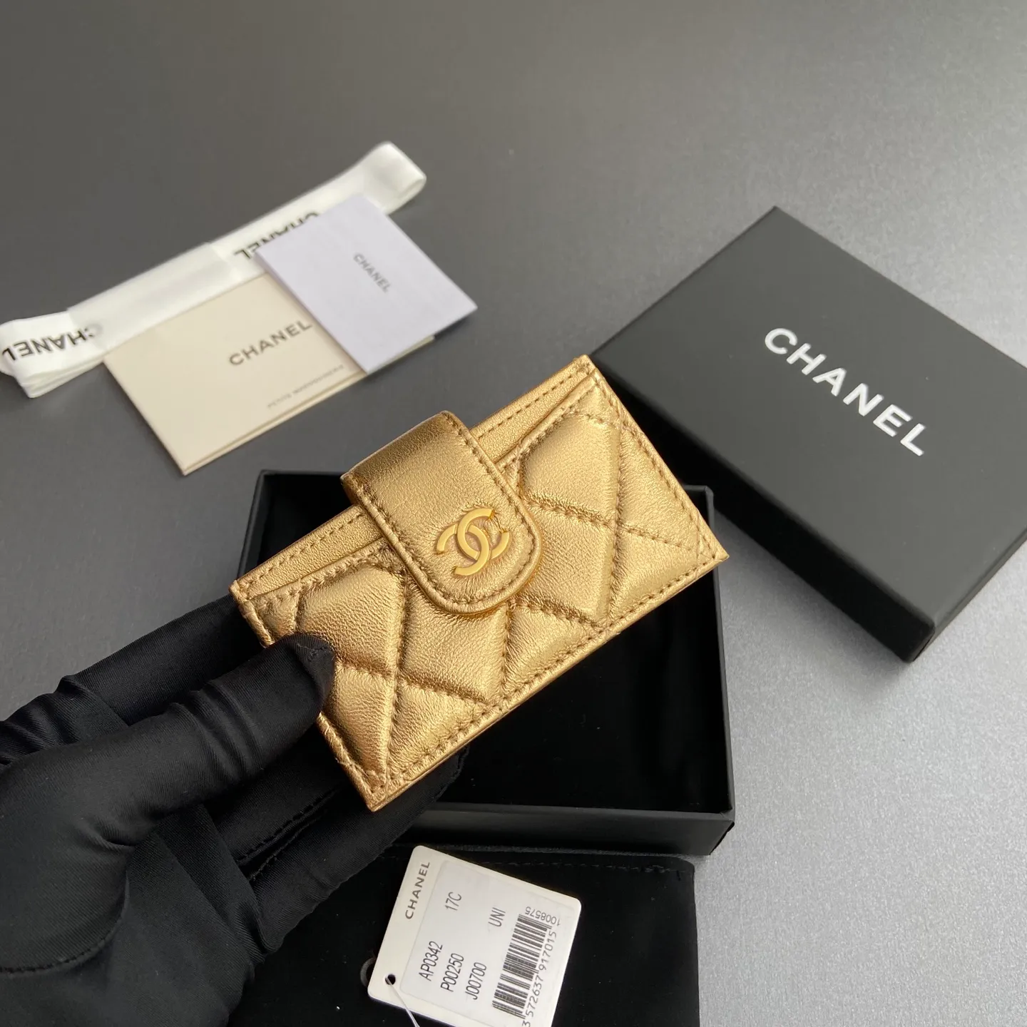 [Special grade hardware original leather] ¥400 Small fragrant organ multi-card slot card holder series with iconic metal logo, gold-toned metal hardware, exclusive Italian imported leather, 6 card slots, No.: 0342, golden sheepskin, golden steel mark, size: w10×h6×2cm