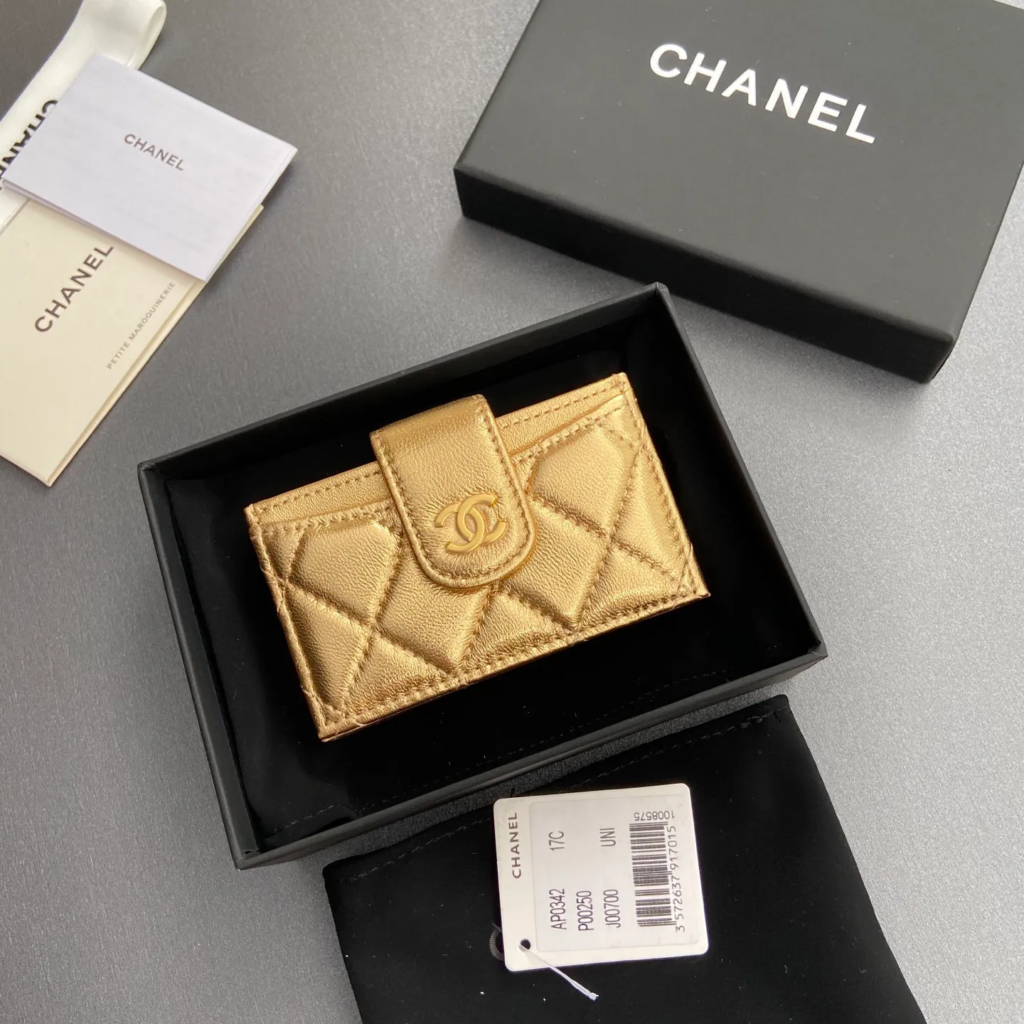 [Special grade hardware original leather] ¥400 Small fragrant organ multi-card slot card holder series with iconic metal logo, gold-toned metal hardware, exclusive Italian imported leather, 6 card slots, No.: 0342, golden sheepskin, golden steel mark, size: w10×h6×2cm