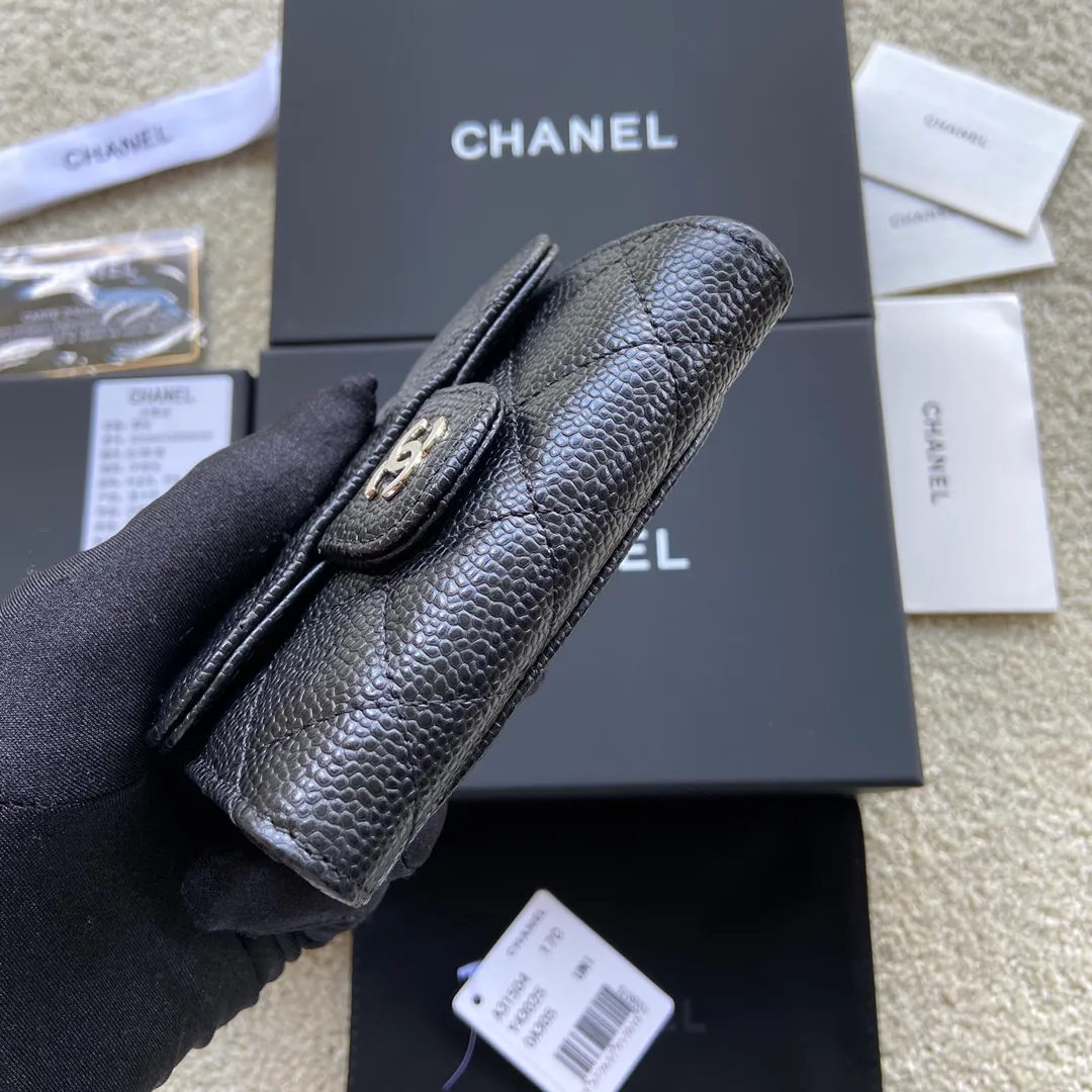 Xiaoxiang imported Italian leather double-layer card holder 320💰 Item number: A31504 Height: w12.5×h8.5×d2.5cm Color: black ball pattern silver steel mark