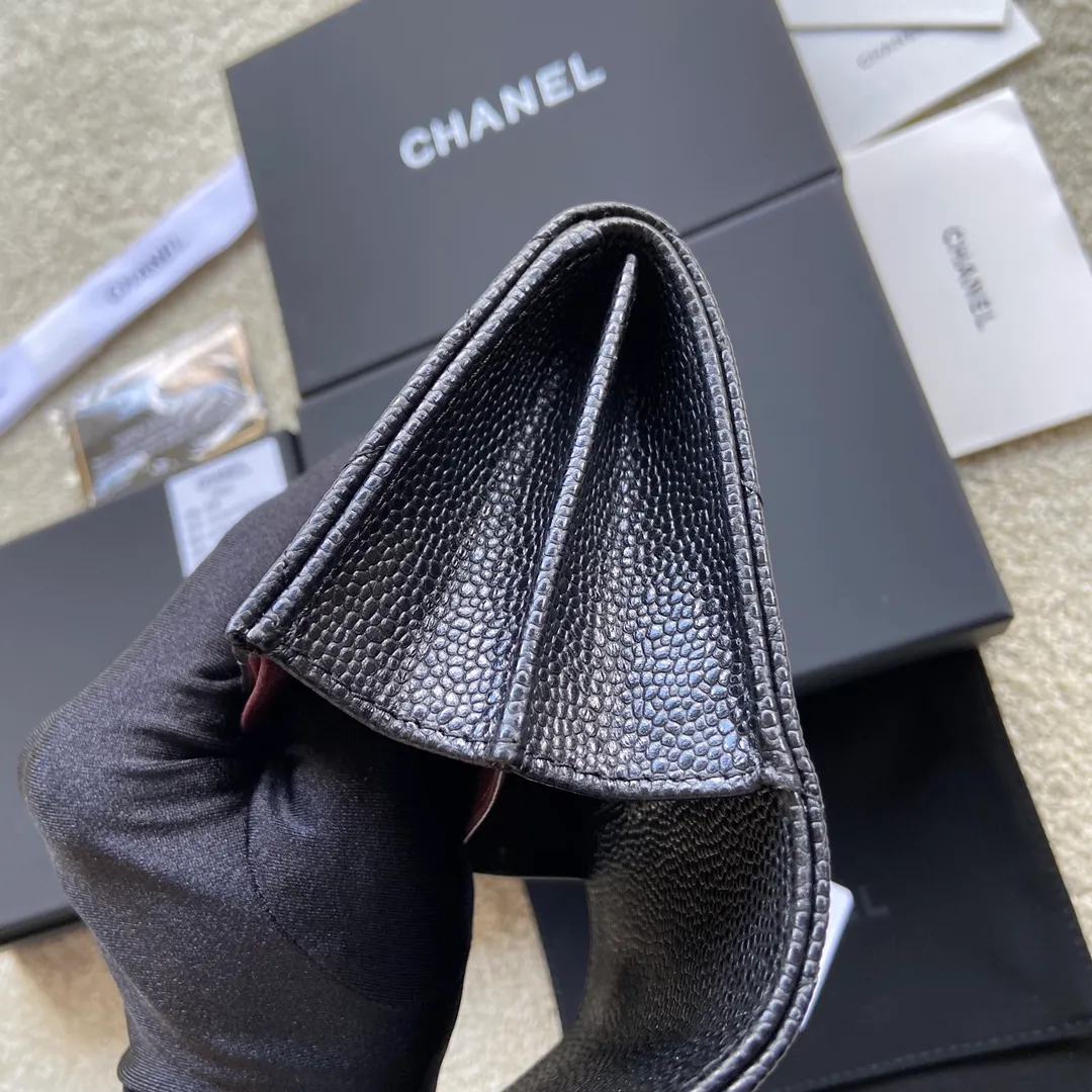 Xiaoxiang imported Italian leather double-layer card holder 320💰 Item number: A31504 Height: w12.5×h8.5×d2.5cm Color: black ball pattern silver steel mark