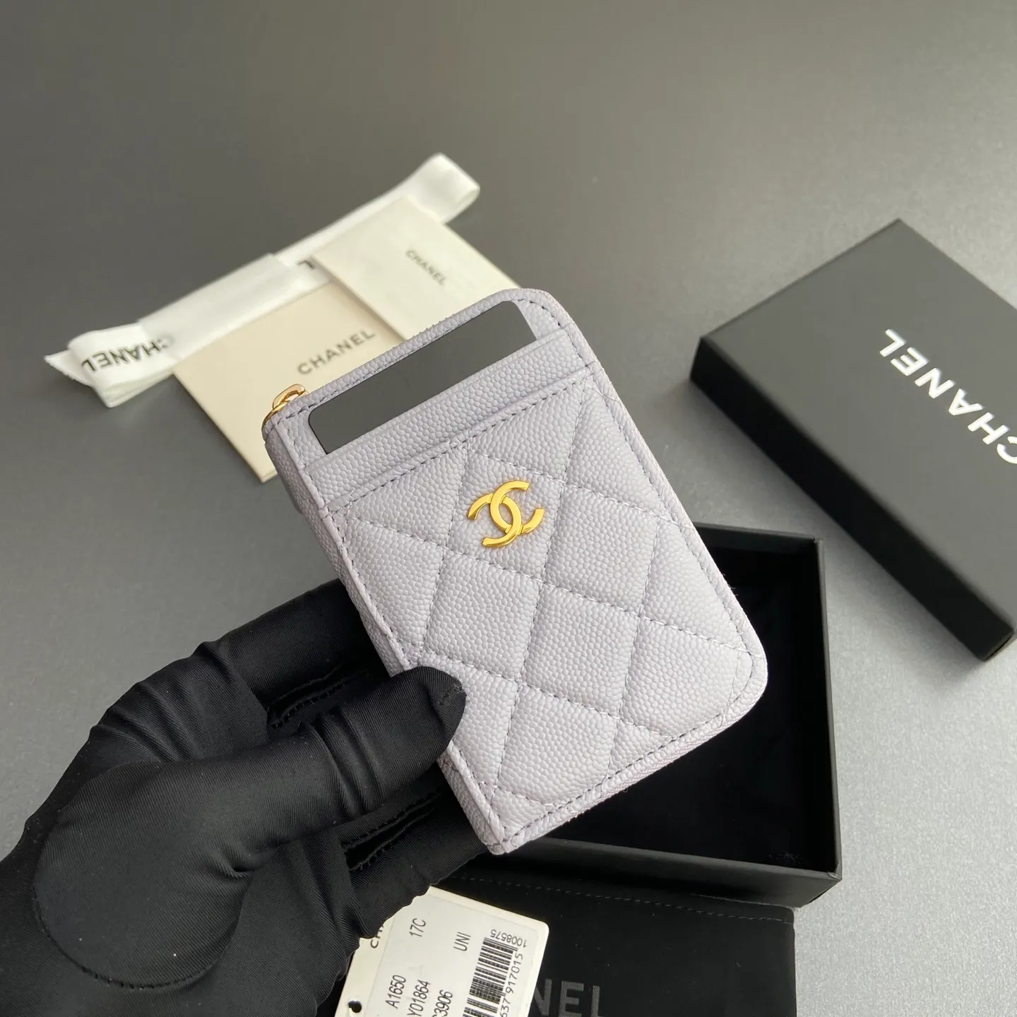 [Special grade hardware original leather] ¥280 Xiaoxiang small zipper bag card holder series with iconic metal logo, gold tone metal hardware, special Italian imported leather 2 card slots wallet bag, 4 card slots Number: 1650 Light purple fine ball pattern light gold steel mark Size: w11×h7.5×2cm
