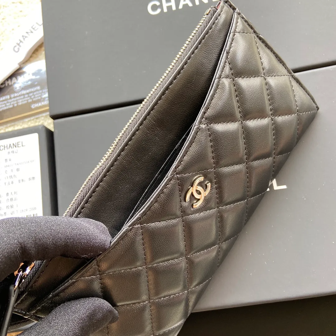 380💰Xiaoxiang imported Italian sheepskin Item number: A84107 Size: w19.5×h10×d2 Color: black sheepskin silver steel mark