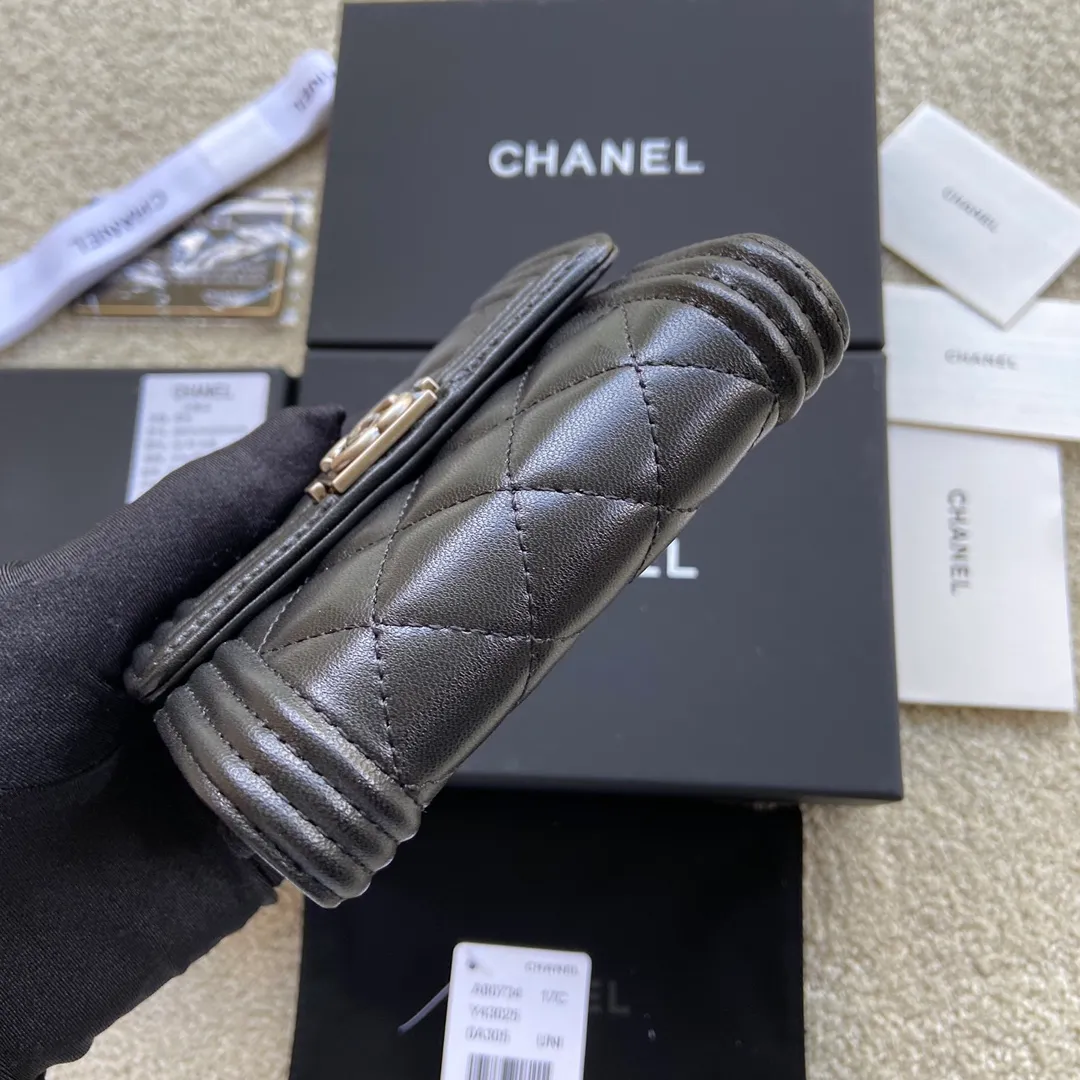 480💰Xiaoxiang imported Italian leather Item number: A80734 Size: W11.5×h10.5×d3cm Color: black sheep color silver hardware