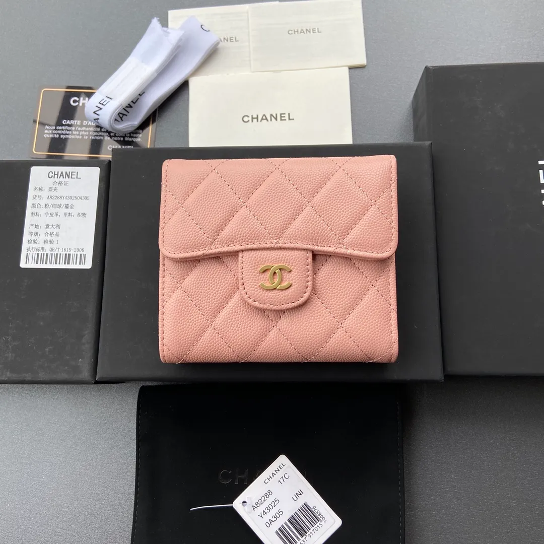 440💰Xiaoxiang imported Italian fine grain calfskin Item number: A82288 Size: w10.5×h11.5×d3cm Color: pink fine ball pattern silver steel mark