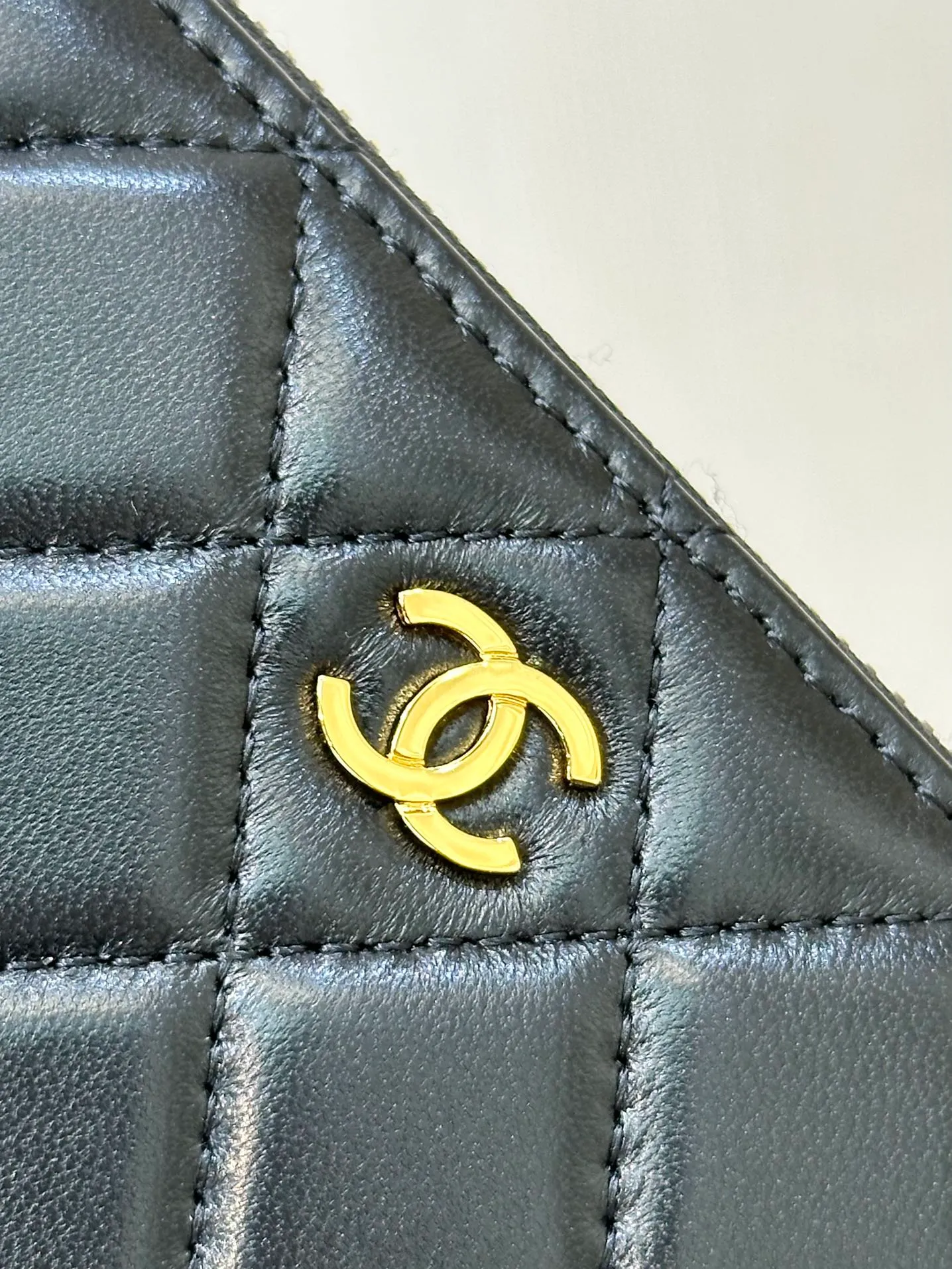 50097 Sheepskin/Black Gold