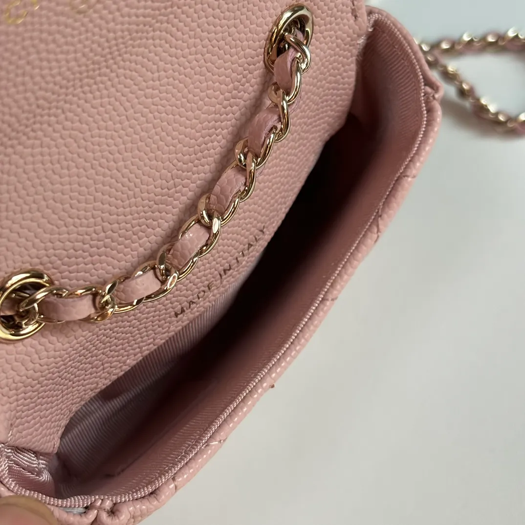 460💰 ❤️❤️❤️Ohanel's new waist bag has arrived. Original quality and beautiful details...AP4802Y size 10x8x3.5cm