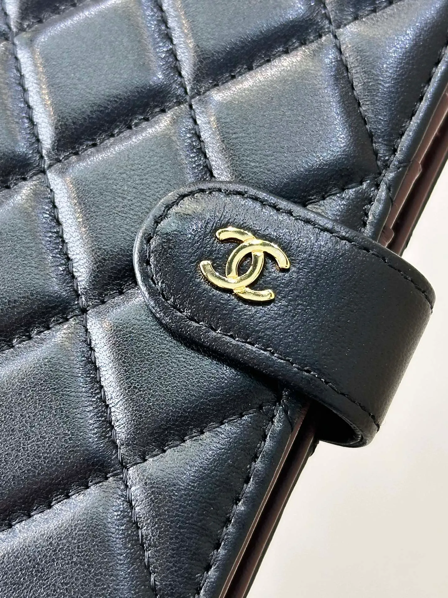 96066 black gold model