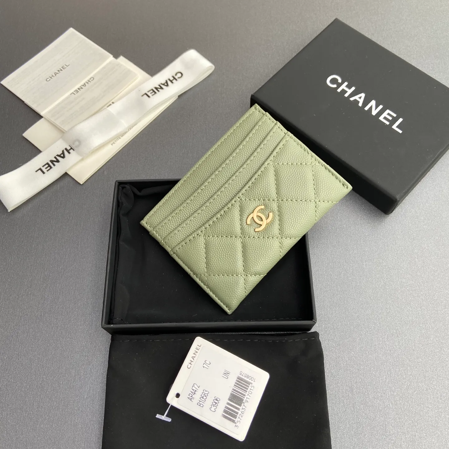 Xiaoxiang imported Italian leather Item number: A 4472 Price: 240 Size: w11×h10cm Color: Greek green fine ball golden steel mark