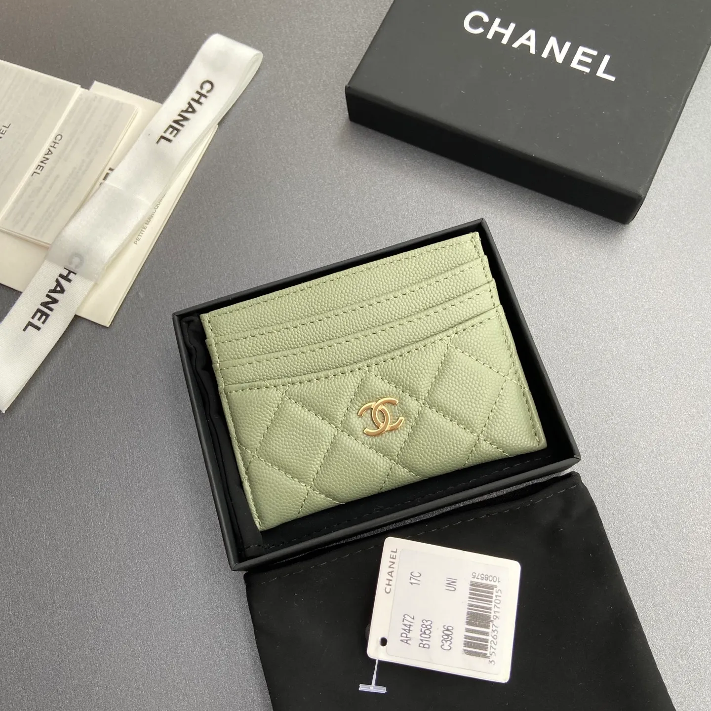 Xiaoxiang imported Italian leather Item number: A 4472 Price: 240 Size: w11×h10cm Color: Greek green fine ball golden steel mark