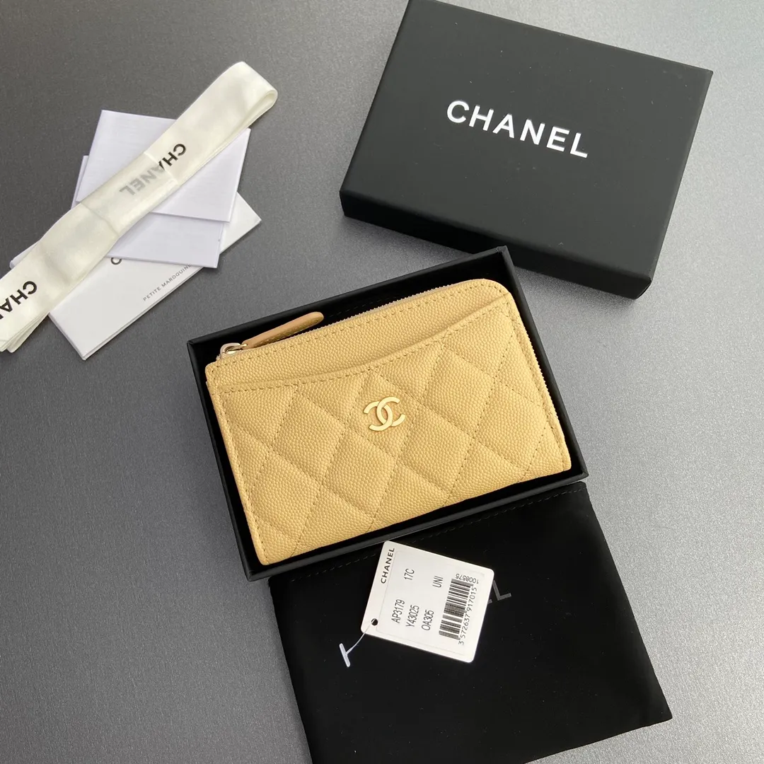 [Special grade hardware original leather] ¥320 Xiaoxiang small zipper bag card holder series Quilted card holder with iconic metal logo Gold tone metal hardware, special Italian imported leather 6 card slots, 1 small zipper bag No.: 3179 Apricot fine ball gold Size: w13×h9×2cm