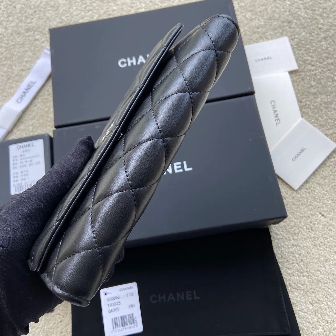 460💰Xiaoxiang imported Italian lambskin Item number: A50096 Size: w19×h10.5×d3cm Color: black lambskin silver steel mark