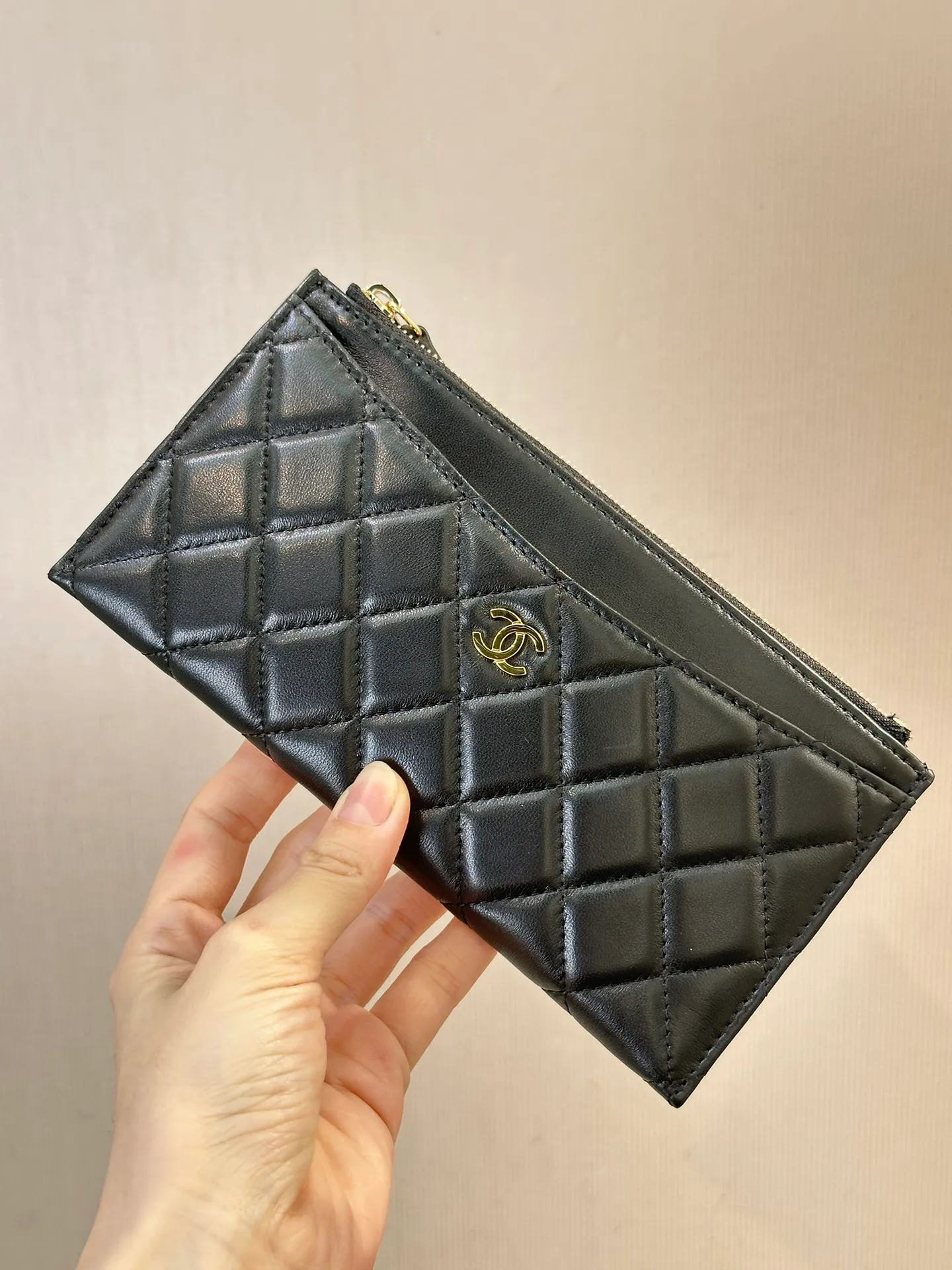 84107 Black Golden Sheep 380💰