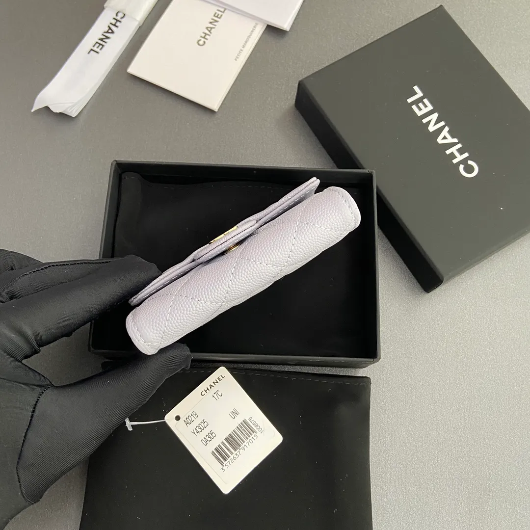 Xiaoxiang imported Italian leather Item number: AP438 (inner compartment with zipper) 💰: 280 Size: w11×h7cm Color: light purple fine ball pattern golden steel mark