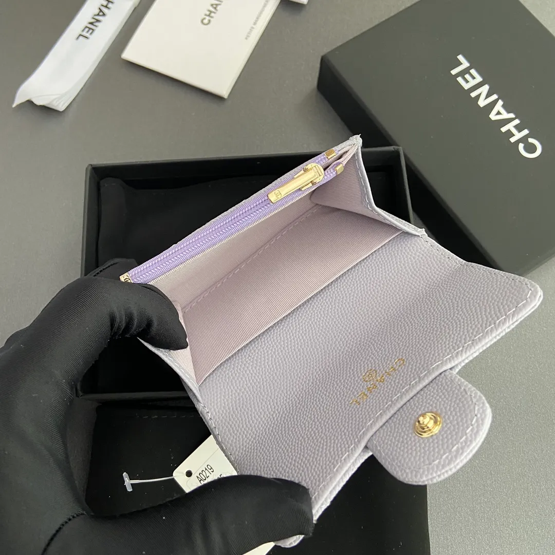 Xiaoxiang imported Italian leather Item number: AP438 (inner compartment with zipper) 💰: 280 Size: w11×h7cm Color: light purple fine ball pattern golden steel mark