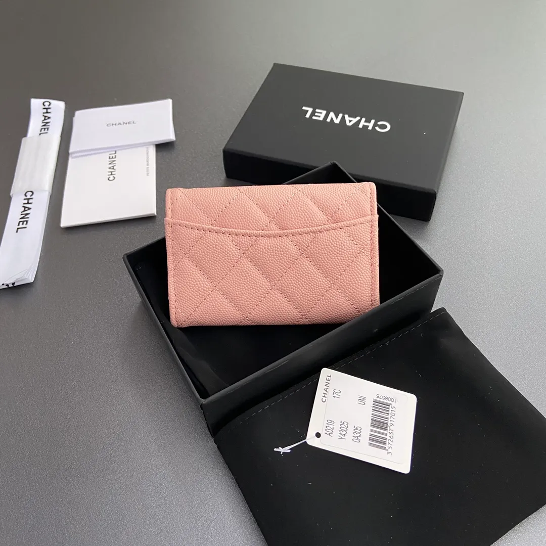 Xiaoxiang imported Italian leather Item number: AP438 (inner compartment with zipper) 💰: 280 Size: w11×h7cm Color: pink fine ball pattern gold steel mark