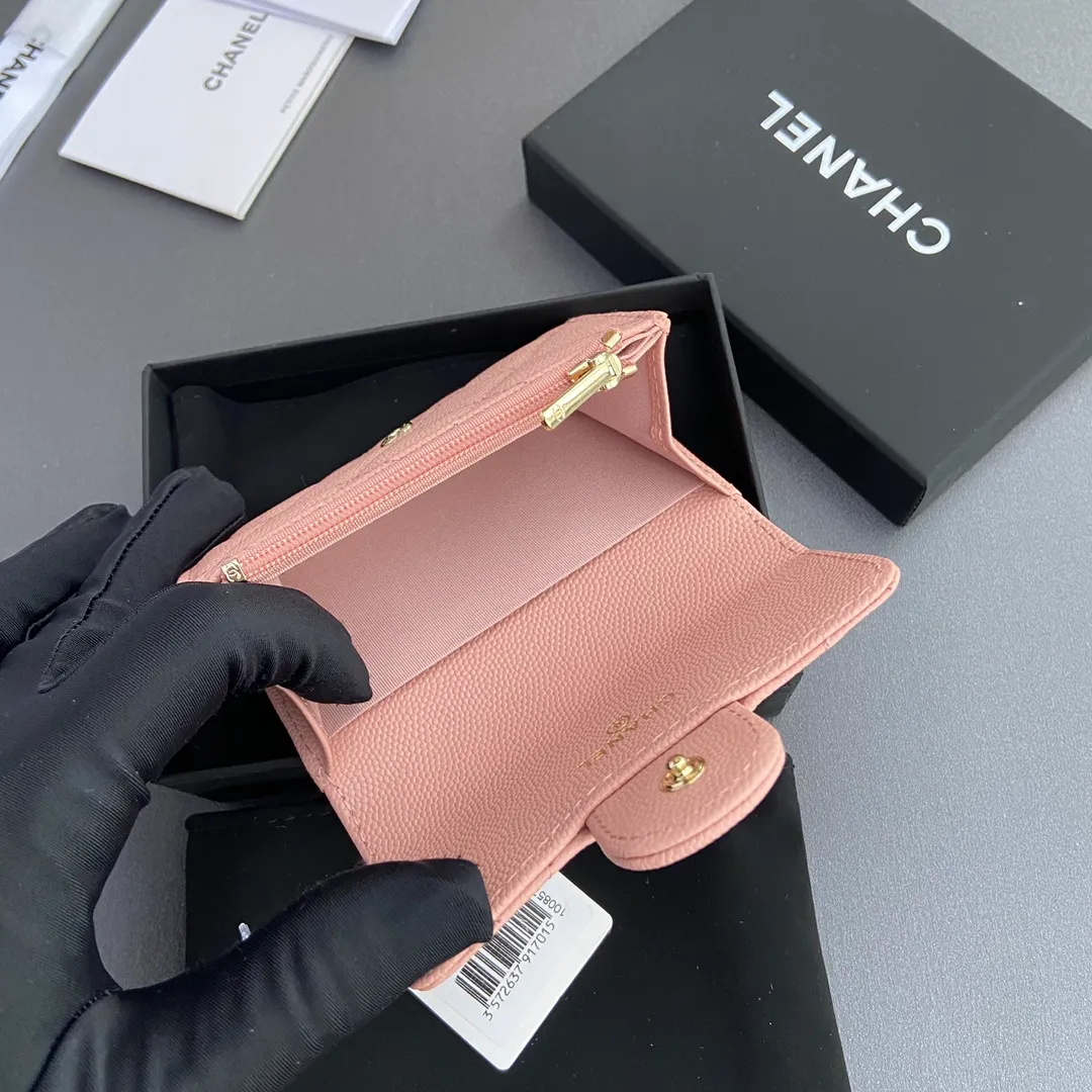 Xiaoxiang imported Italian leather Item number: AP438 (inner compartment with zipper) 💰: 280 Size: w11×h7cm Color: pink fine ball pattern gold steel mark