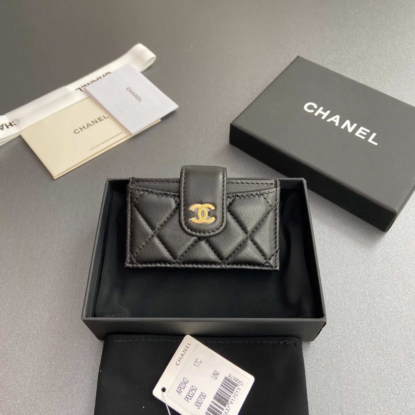 [Special grade hardware original leather] ¥400 Small fragrant organ multi-card slot card holder series with iconic metal logo, gold-toned metal hardware, exclusive Italian imported leather, 6 card slots, No.: 0342, black sheepskin, golden steel mark, size: w10×h6×2cm