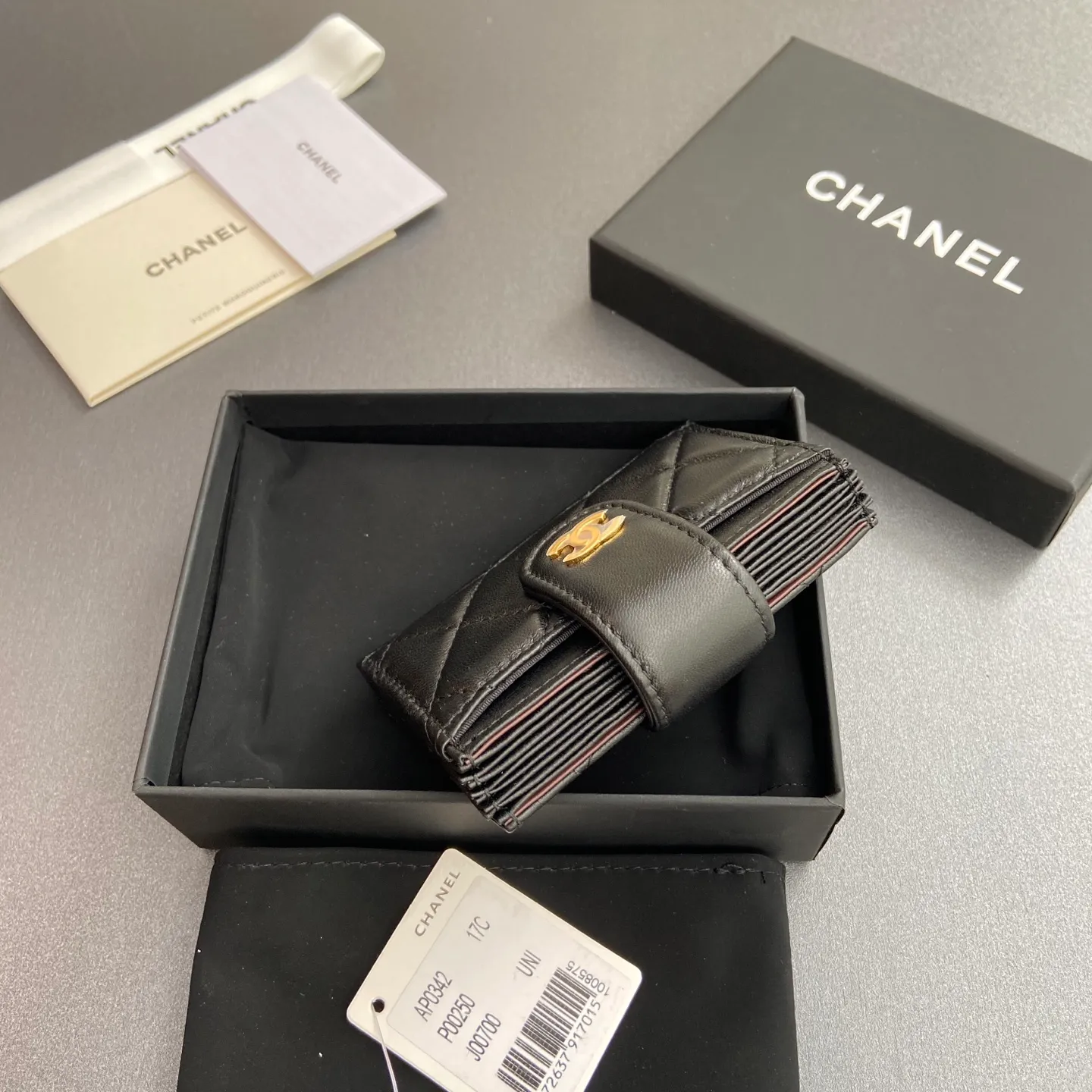 [Special grade hardware original leather] ¥400 Small fragrant organ multi-card slot card holder series with iconic metal logo, gold-toned metal hardware, exclusive Italian imported leather, 6 card slots, No.: 0342, black sheepskin, golden steel mark, size: w10×h6×2cm