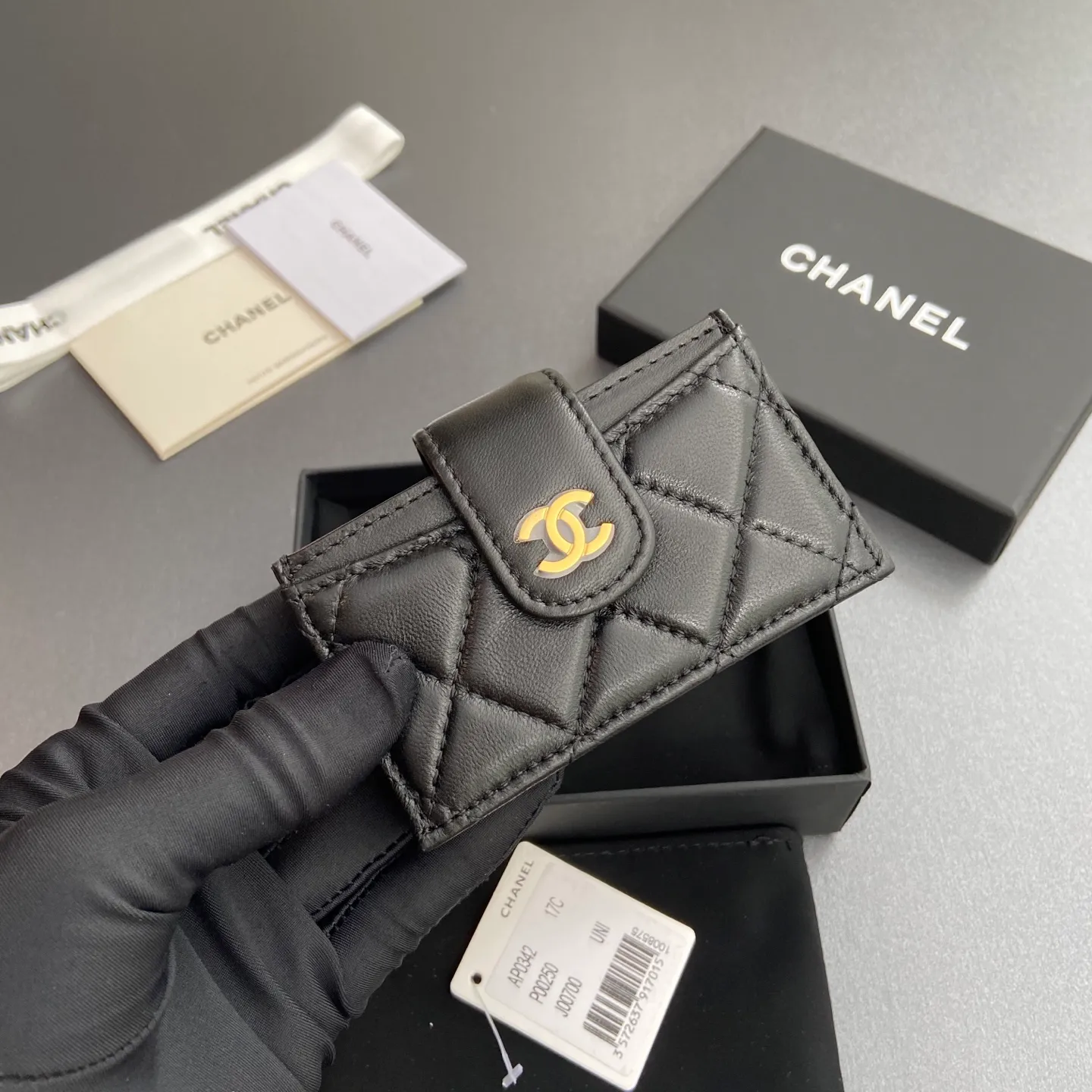 [Special grade hardware original leather] ¥400 Small fragrant organ multi-card slot card holder series with iconic metal logo, gold-toned metal hardware, exclusive Italian imported leather, 6 card slots, No.: 0342, black sheepskin, golden steel mark, size: w10×h6×2cm