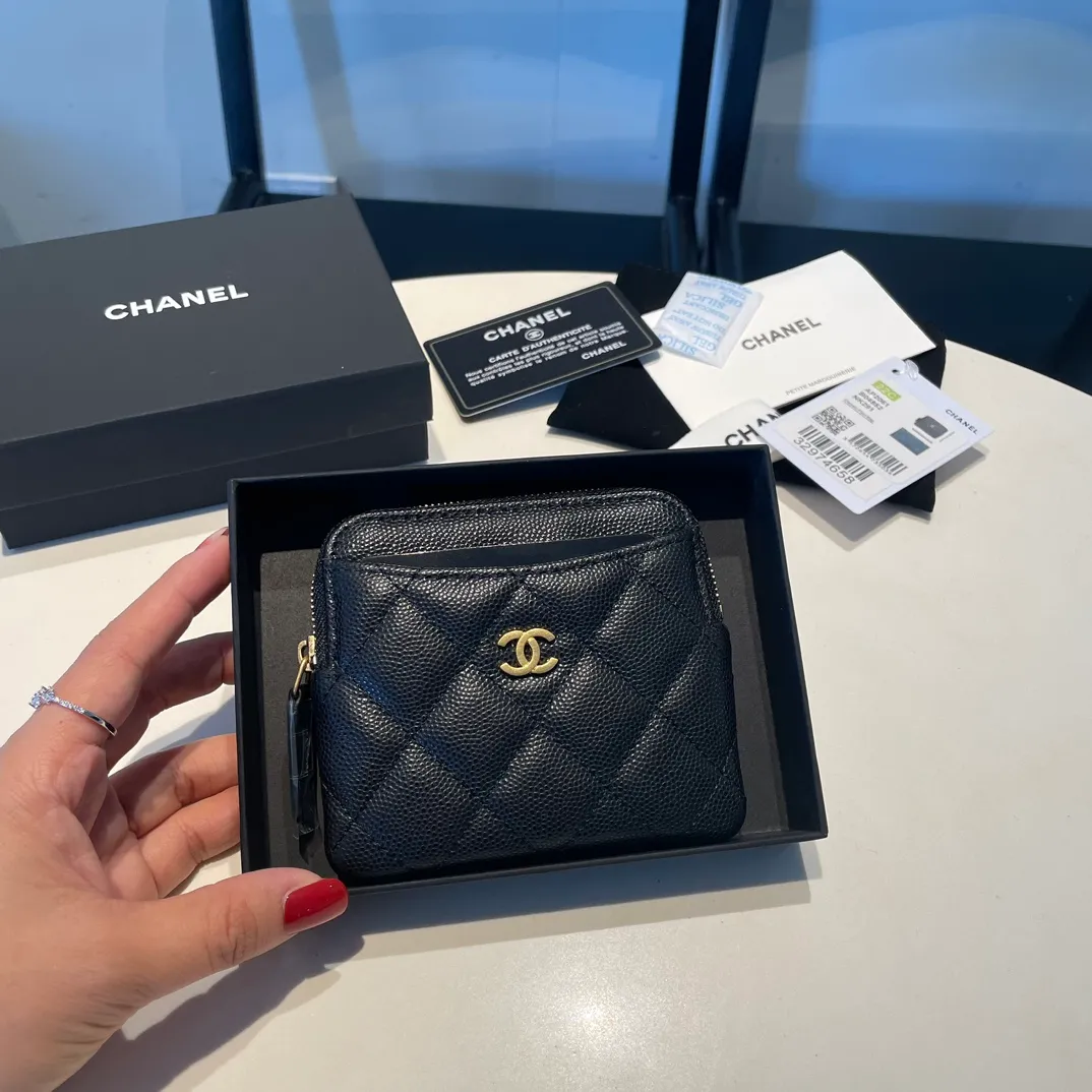 💰420😊Upgraded version💋Chanel🆕 New color colorful fine ball caviar cowhide🐂Classic zipper bag with multiple card slots for change. It can also bring convenience to various bank cards, supermarket cards, shopping cards, and membership cards. It is so small and easy to carry. It is the most fashionable and popular element of coin purses. Do you own it? Comes with the latest complete set of packaging 2061🍃size: 12*9.5cm