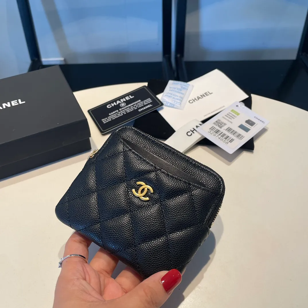 💰420😊Upgraded version💋Chanel🆕 New color colorful fine ball caviar cowhide🐂Classic zipper bag with multiple card slots for change. It can also bring convenience to various bank cards, supermarket cards, shopping cards, and membership cards. It is so small and easy to carry. It is the most fashionable and popular element of coin purses. Do you own it? Comes with the latest complete set of packaging 2061🍃size: 12*9.5cm