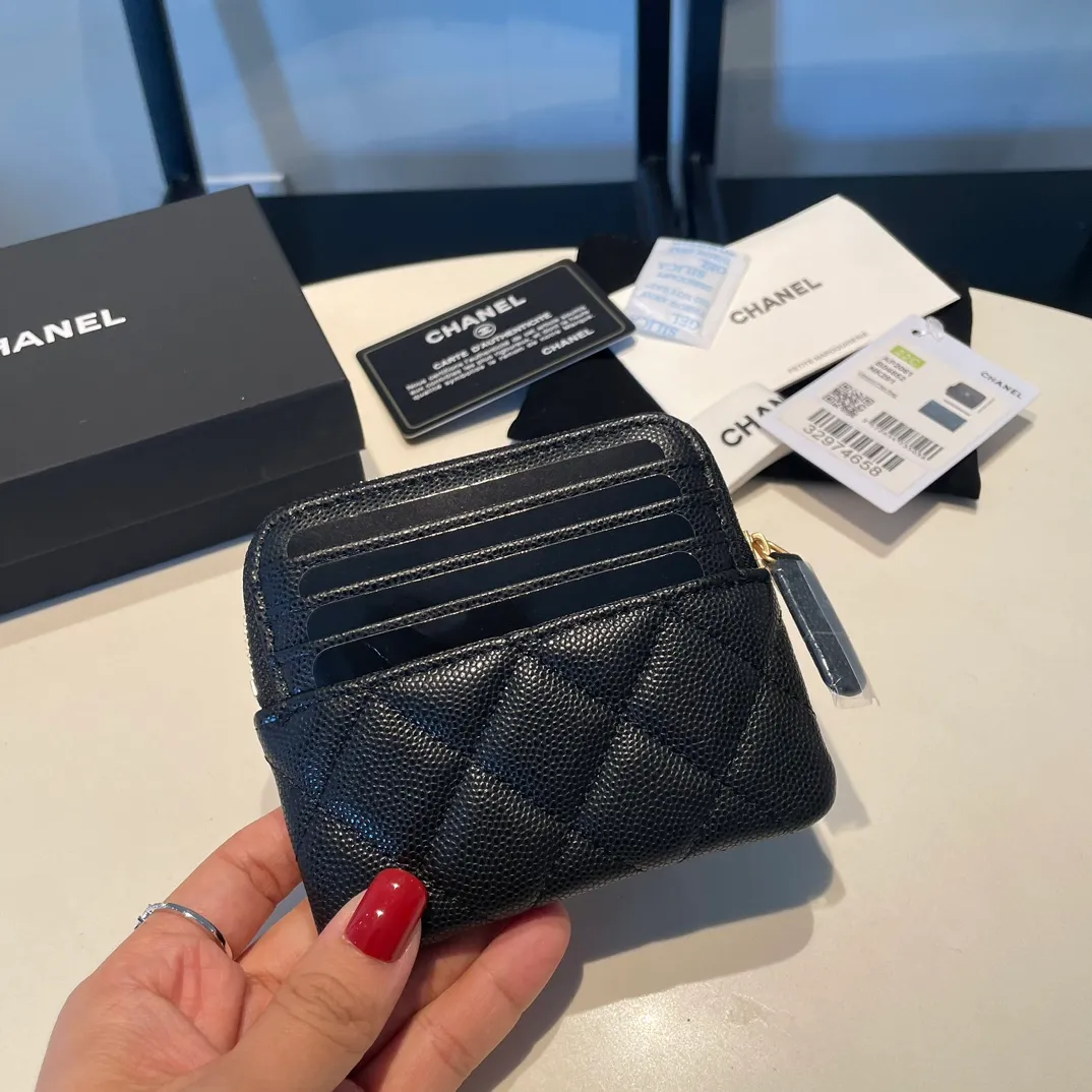 💰420😊Upgraded version💋Chanel🆕 New color colorful fine ball caviar cowhide🐂Classic zipper bag with multiple card slots for change. It can also bring convenience to various bank cards, supermarket cards, shopping cards, and membership cards. It is so small and easy to carry. It is the most fashionable and popular element of coin purses. Do you own it? Comes with the latest complete set of packaging 2061🍃size: 12*9.5cm