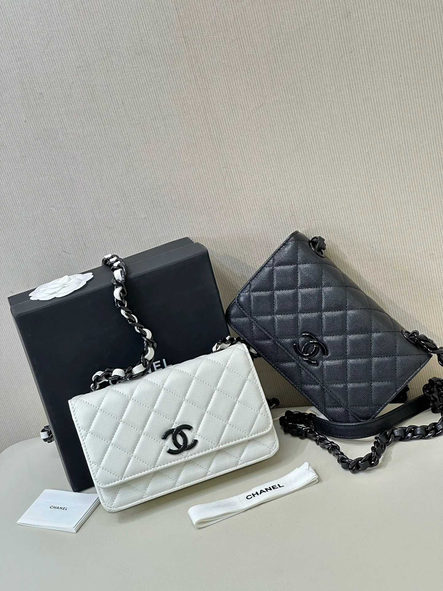 Complete package A81059 black/white