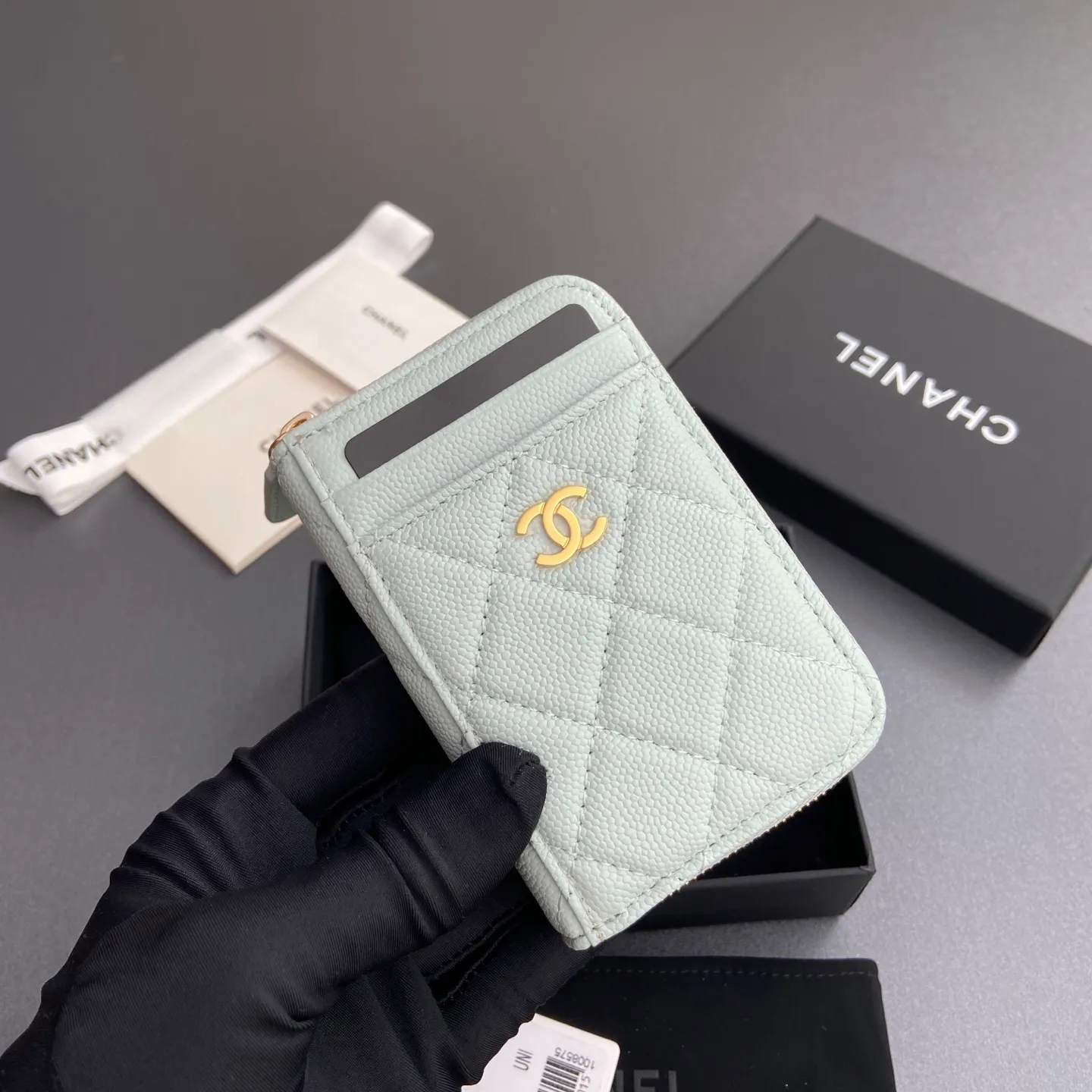 [Special grade hardware original leather] ¥280 Xiaoxiang small zipper bag card holder series with iconic metal logo, gold tone metal hardware, special Italian imported leather 2 card slots wallet bag, 4 card slots Number: 1650 Light blue fine ball pattern light gold steel mark Size: w11×h7.5×2cm