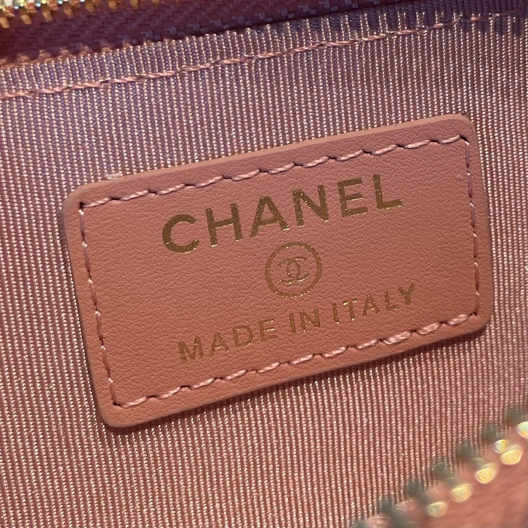 💰420😊Upgraded version💋Chanel🆕 New color colorful fine ball caviar cowhide🐂Classic zipper bag with multiple card slots for change. It can also bring convenience to various bank cards, supermarket cards, shopping cards, and membership cards. It is so small and easy to carry. It is the most fashionable and popular element of coin purses. Do you own it? Comes with the latest complete set of packaging 2061🍃size: 12*9.5cm